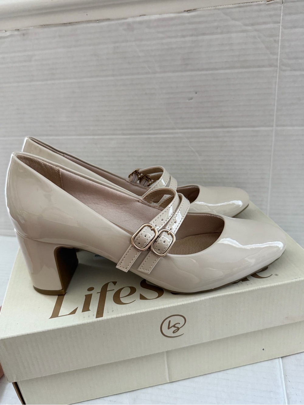 LifeStride true mary jane patent Pumps shoes Womens Sz Comfort Heels 7.5